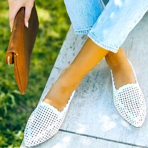 NWOT Vici Ronny Woven Pointed Flats